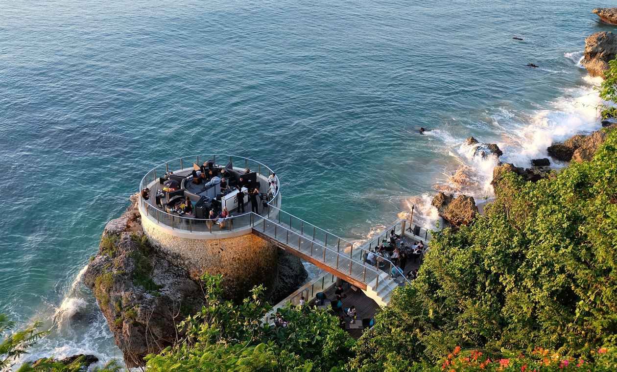 Долгосрочная аренда в Джимбаране, Бали — рыбацкая деревня, которая выросла (гид 2026)