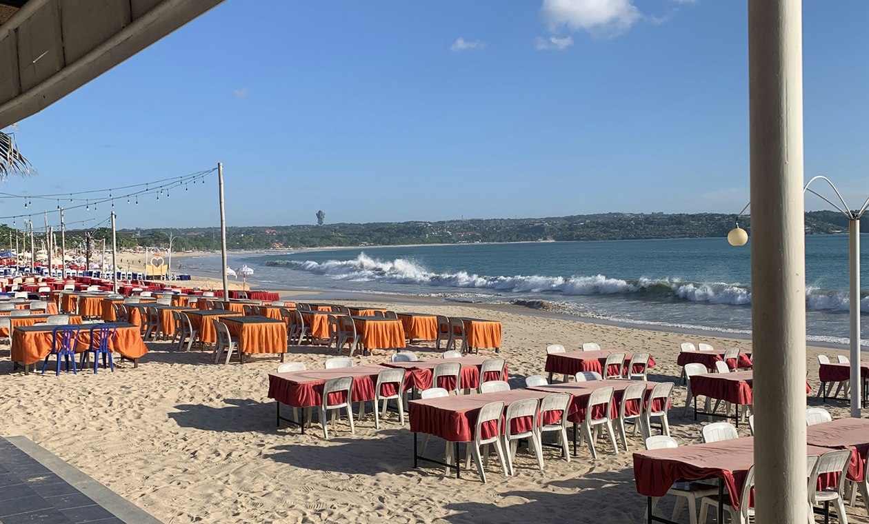 Долгосрочная аренда в Джимбаране, Бали — рыбацкая деревня, которая выросла (гид 2026)