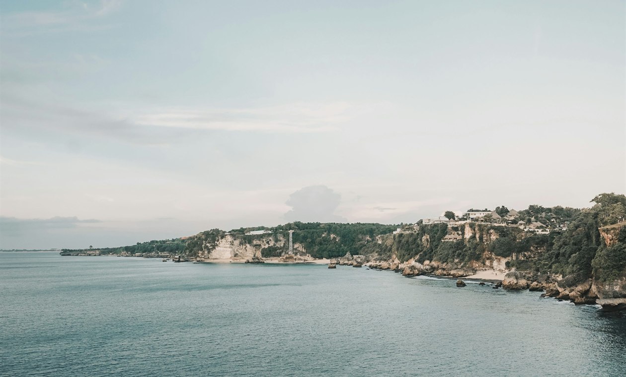 Долгосрочная аренда в Джимбаране, Бали — рыбацкая деревня, которая выросла (гид 2026)