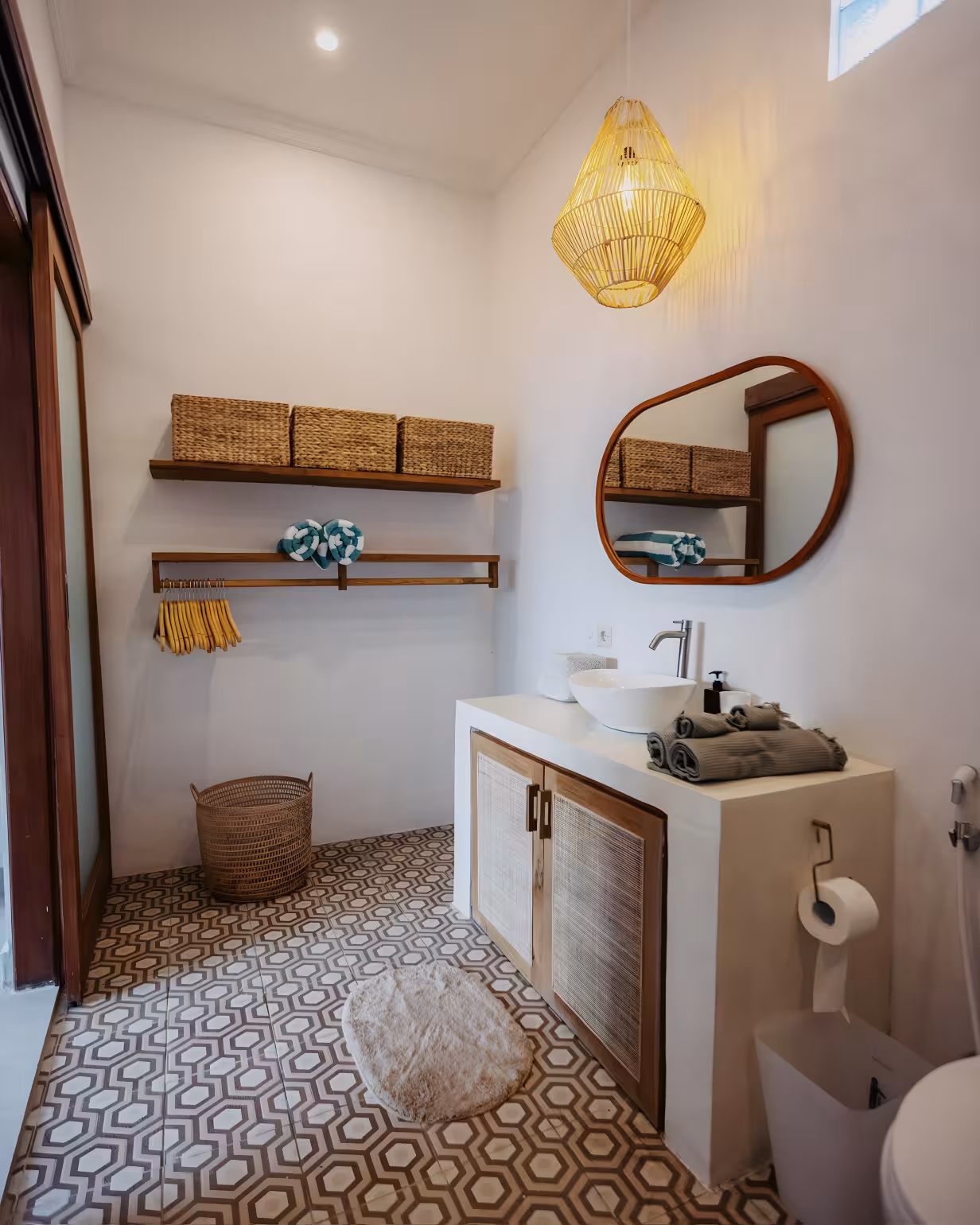 Комната, 3 спальни