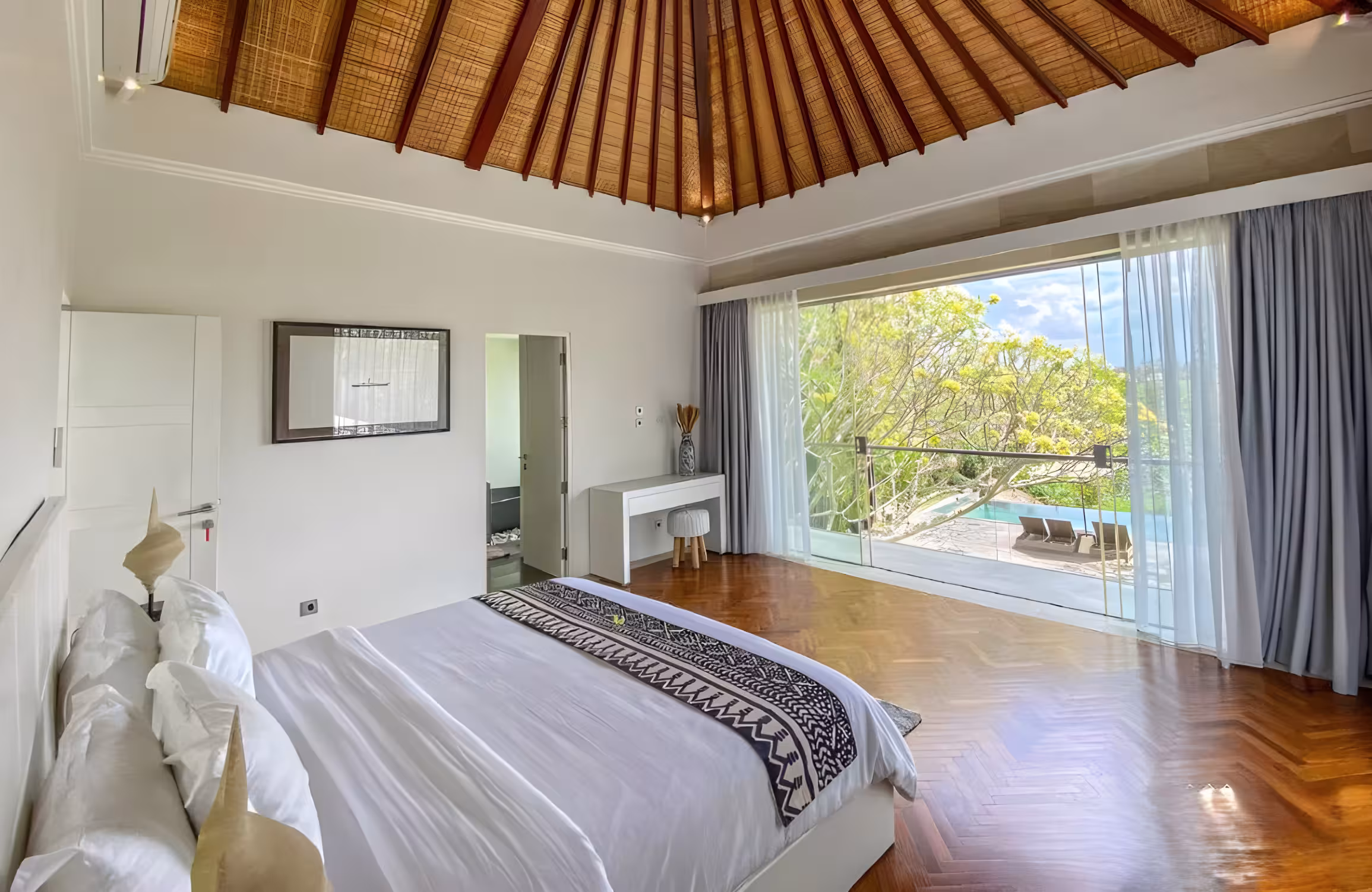 Вилла, 4 спальни