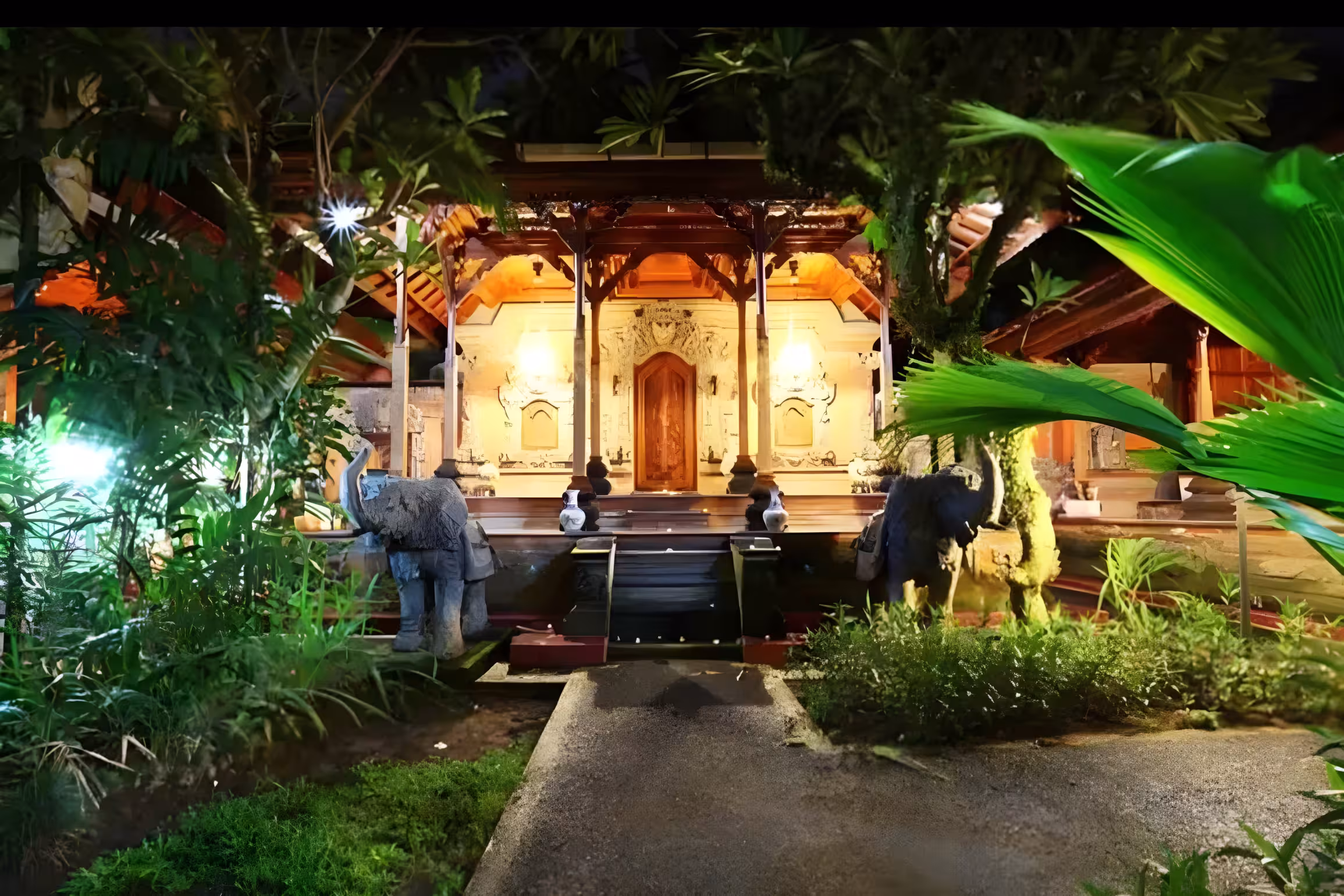 Отель, 31 спален