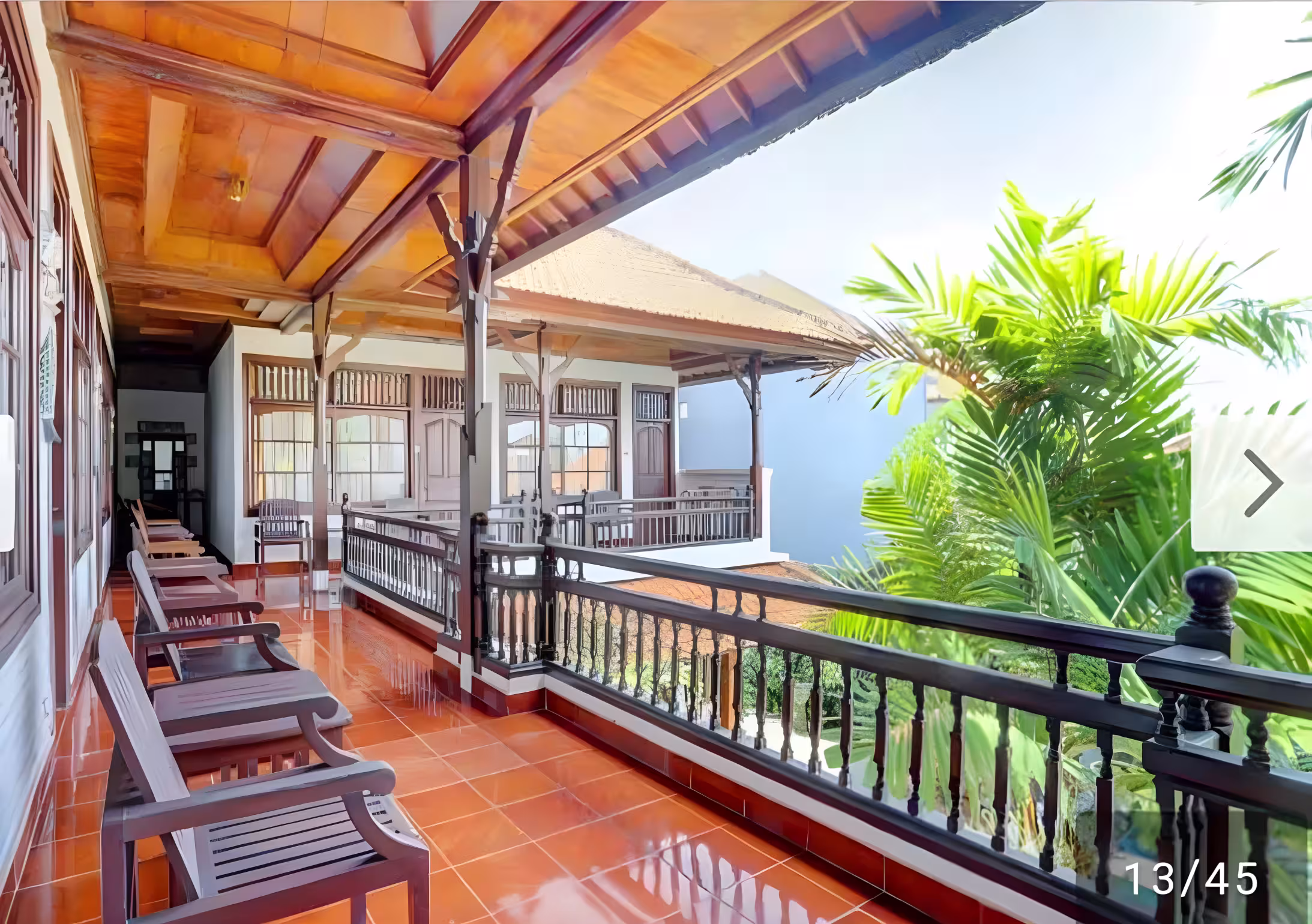 Отель, 31 спален