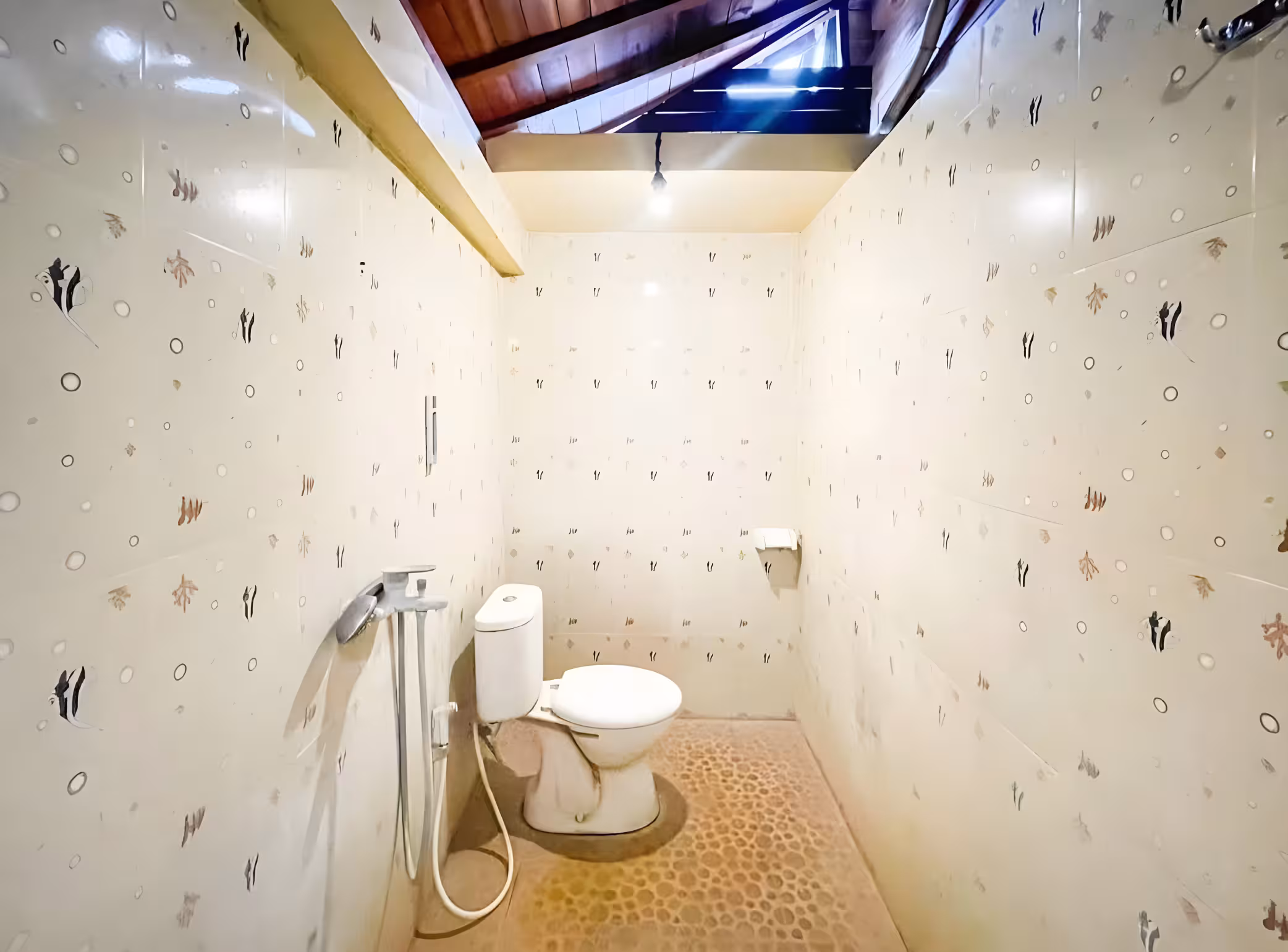 Отель, 12 спален