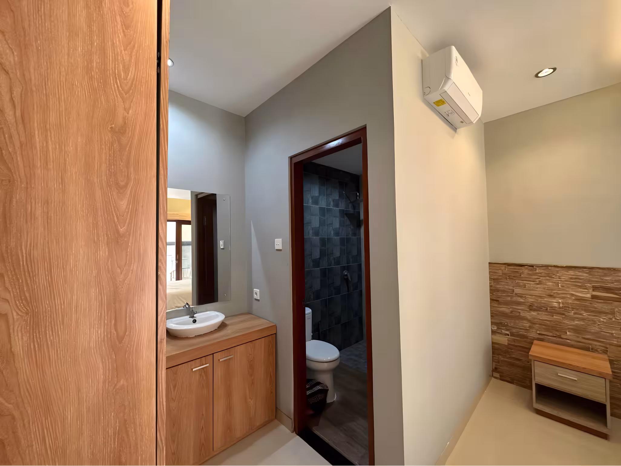 Комната, 9 спален