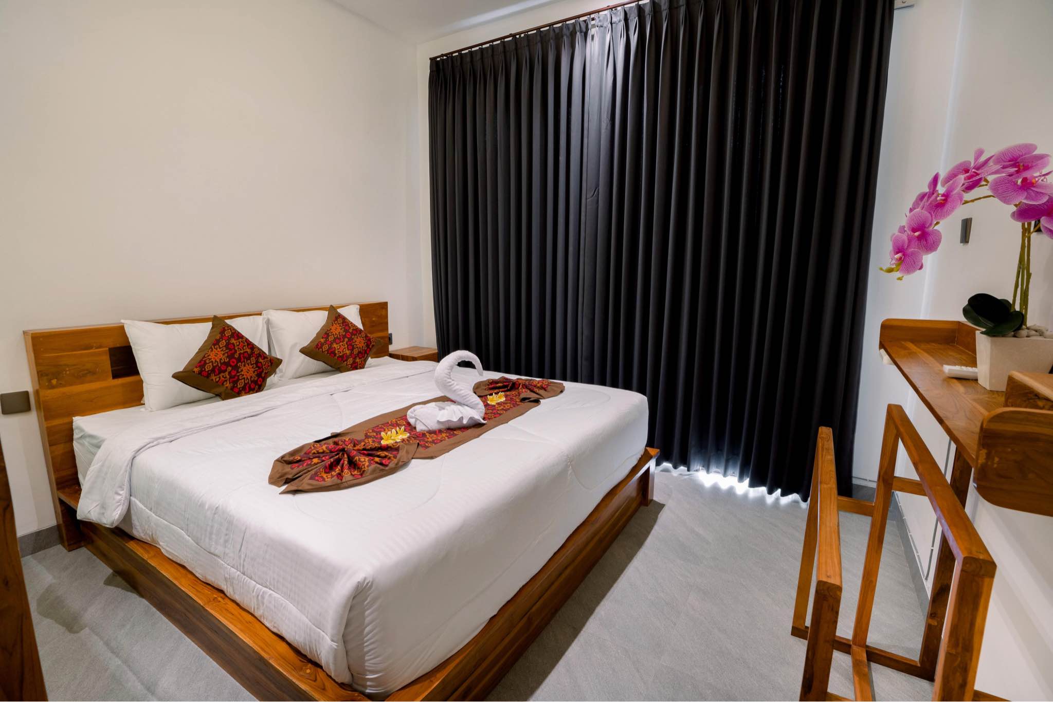 Комната, 6 спален