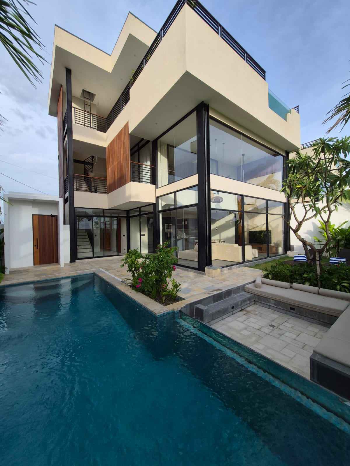 Вилла, 4 спальни