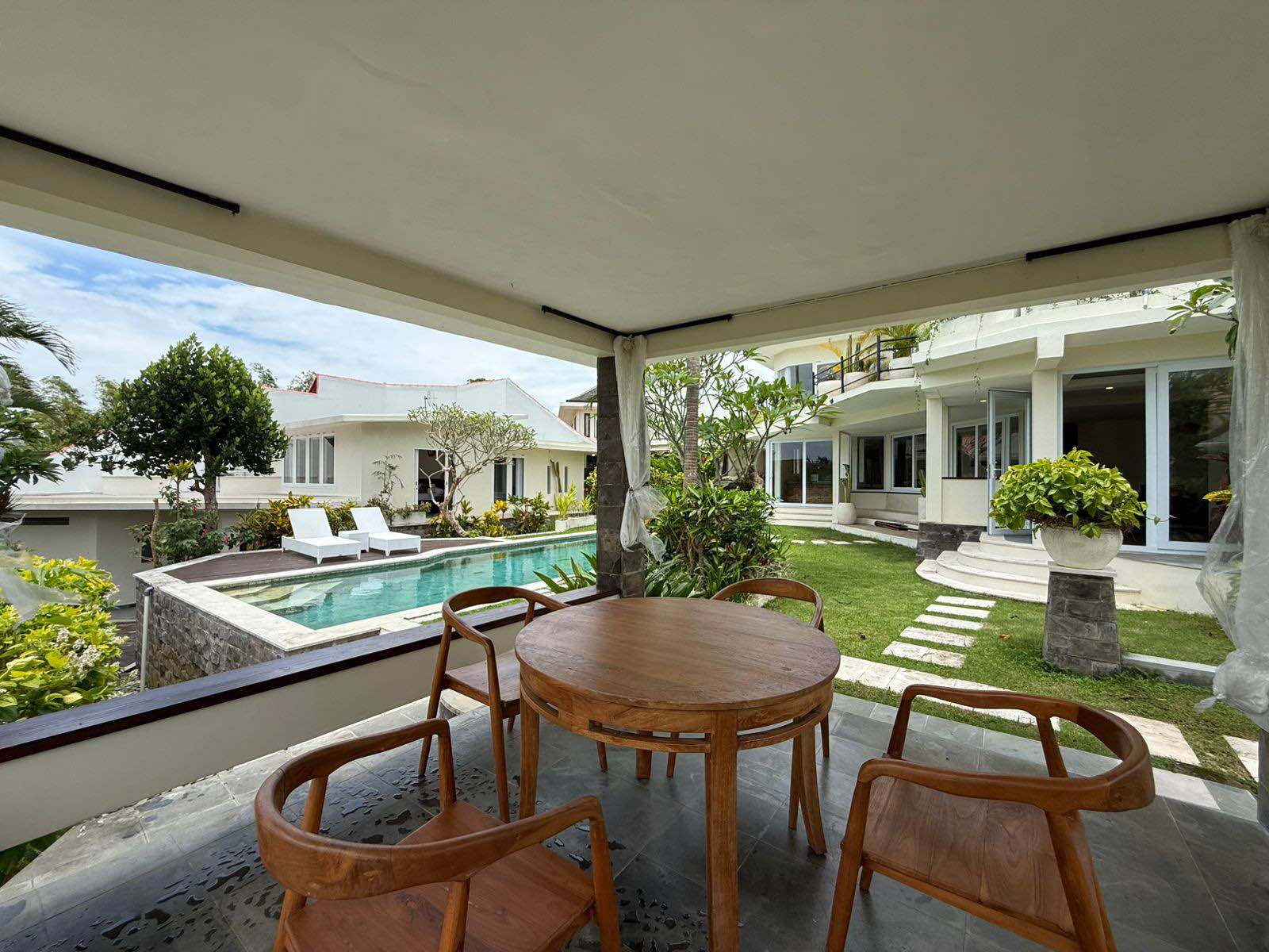 Вилла, 4 спальни