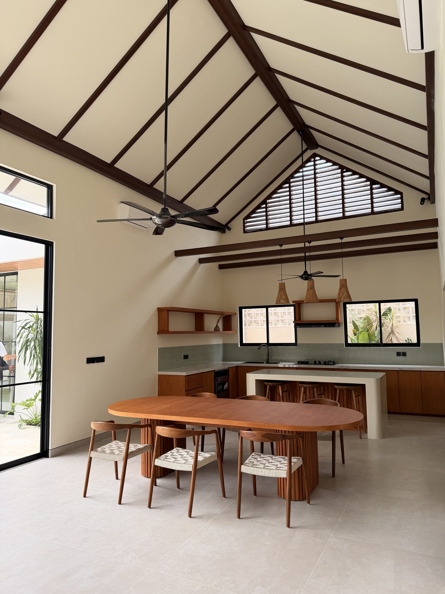 Вилла, 4 спальни