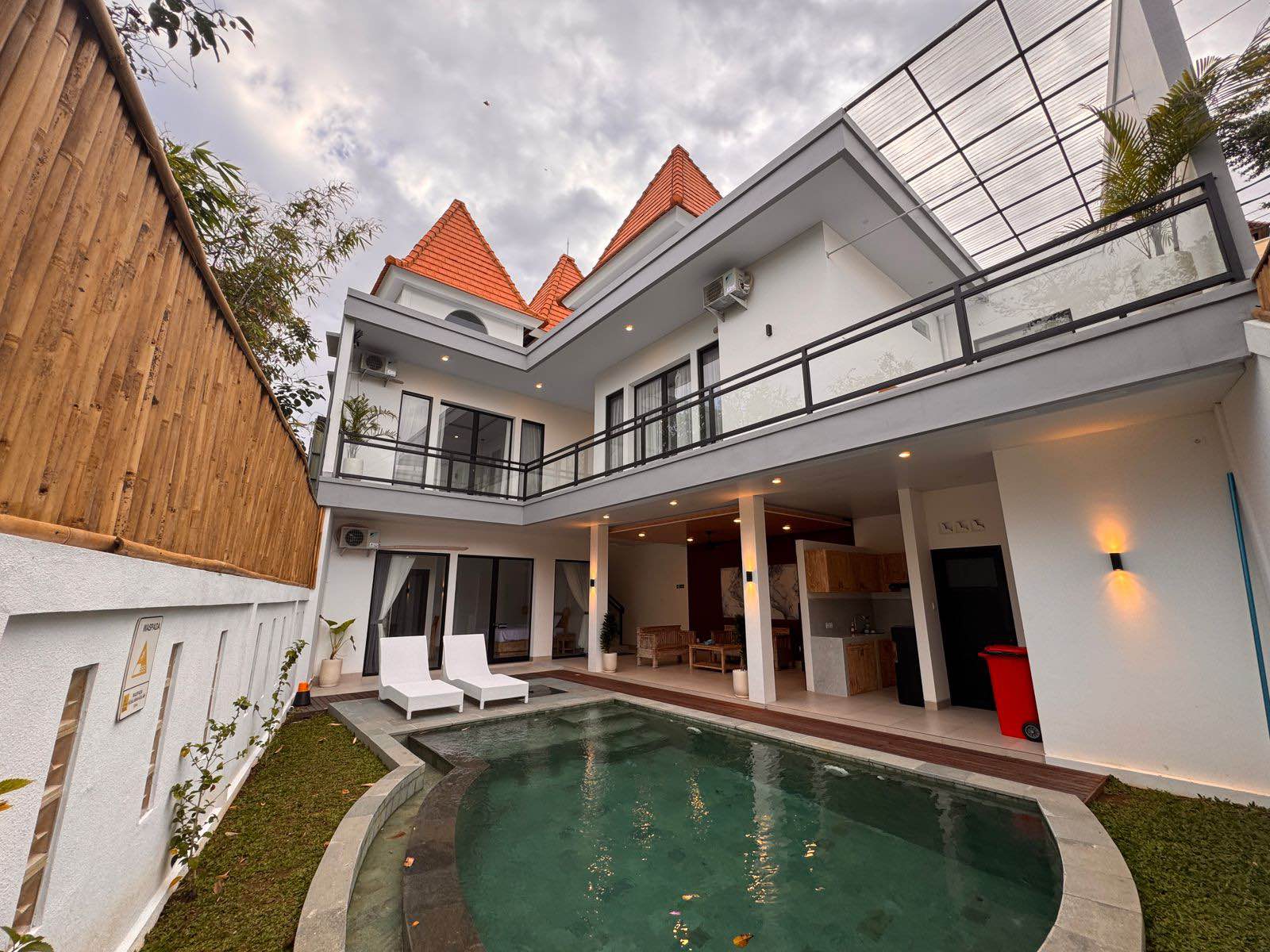 Вилла, 3 спальни