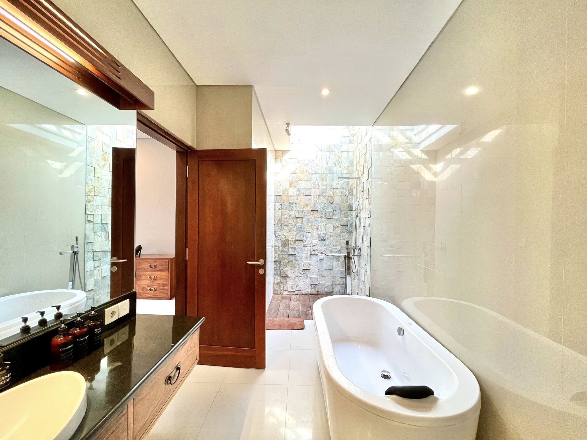 Вилла, 2 спальни