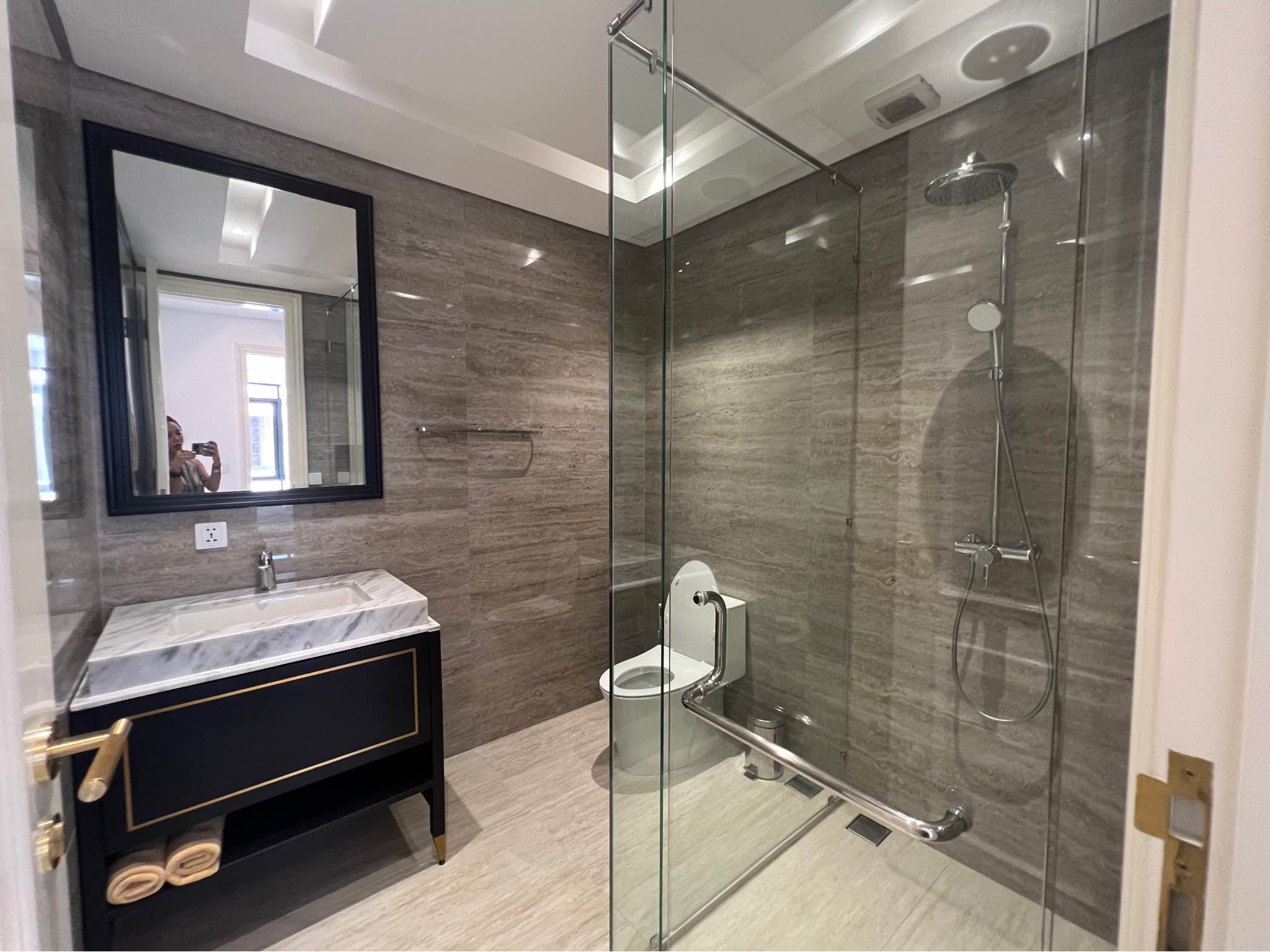 Комната, 5 спален