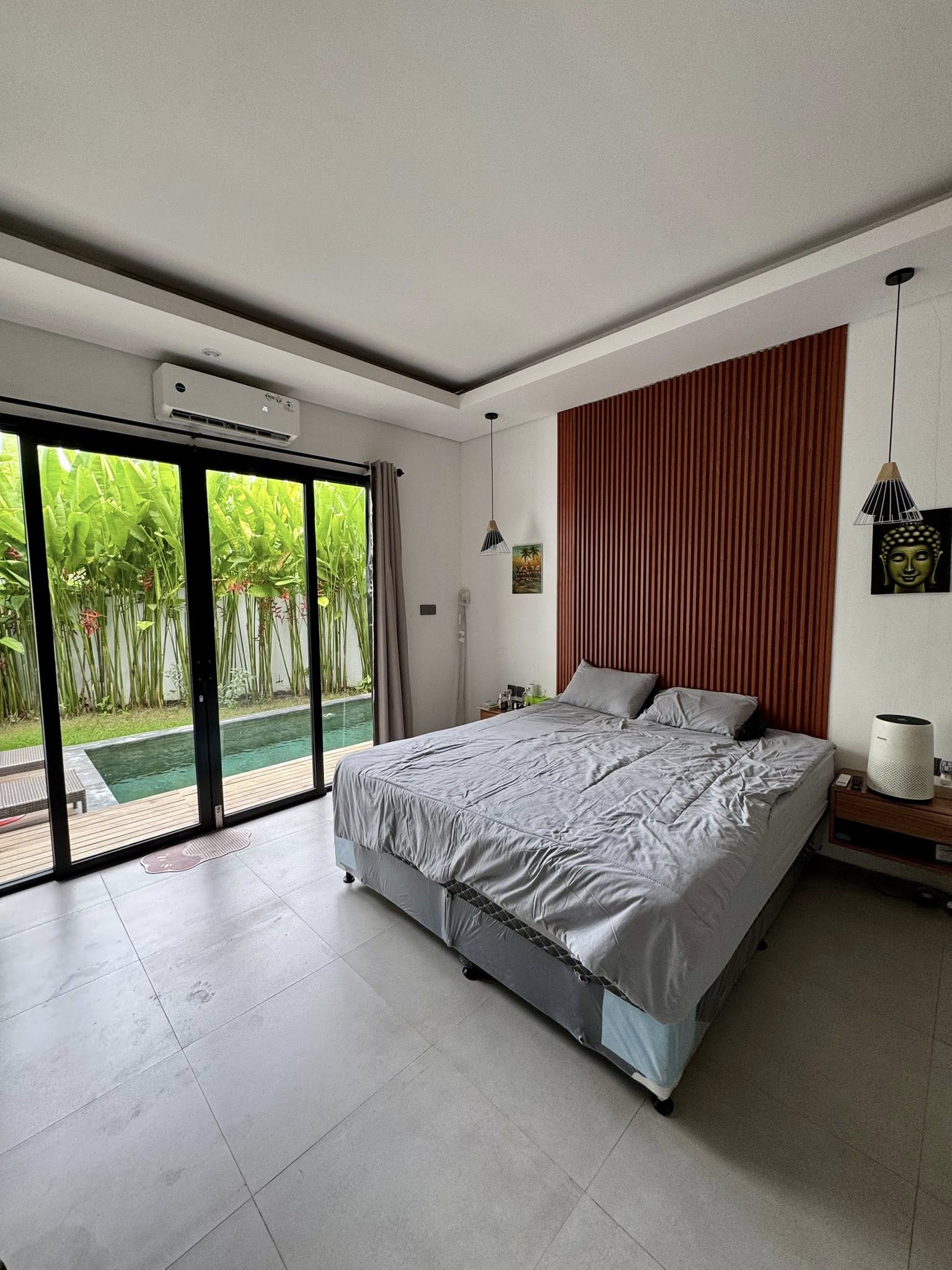 Комната, 4 спальни