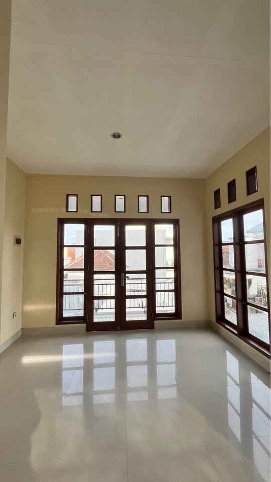 Дом, 3 спальни