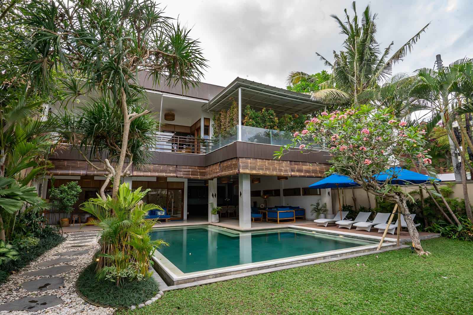 Вилла, 4 спальни