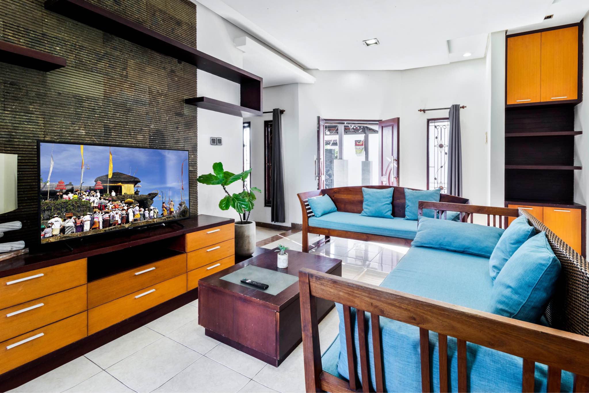 Дом, 4 спальни