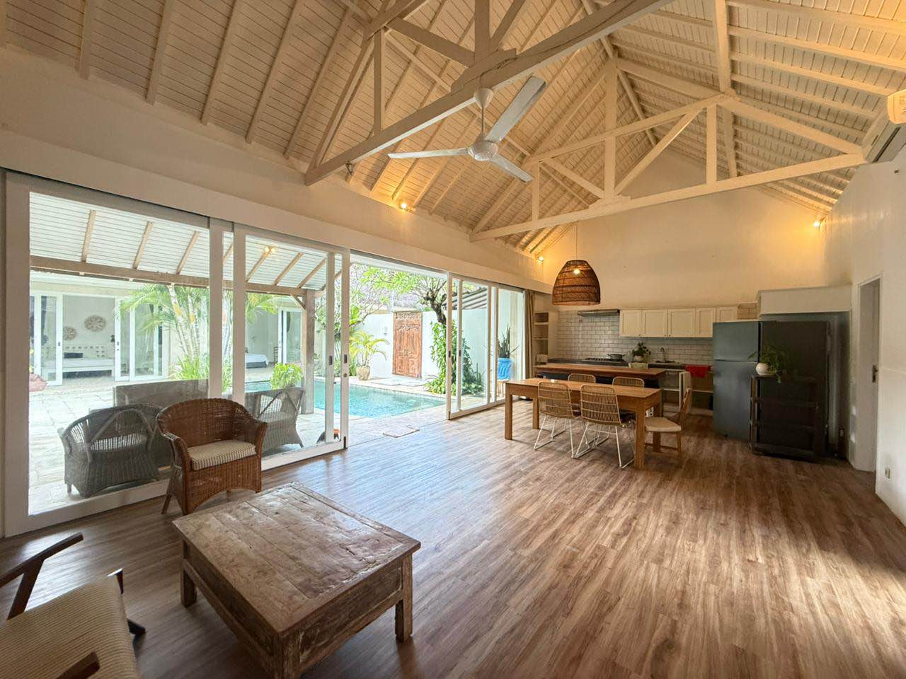 Вилла, 4 спальни