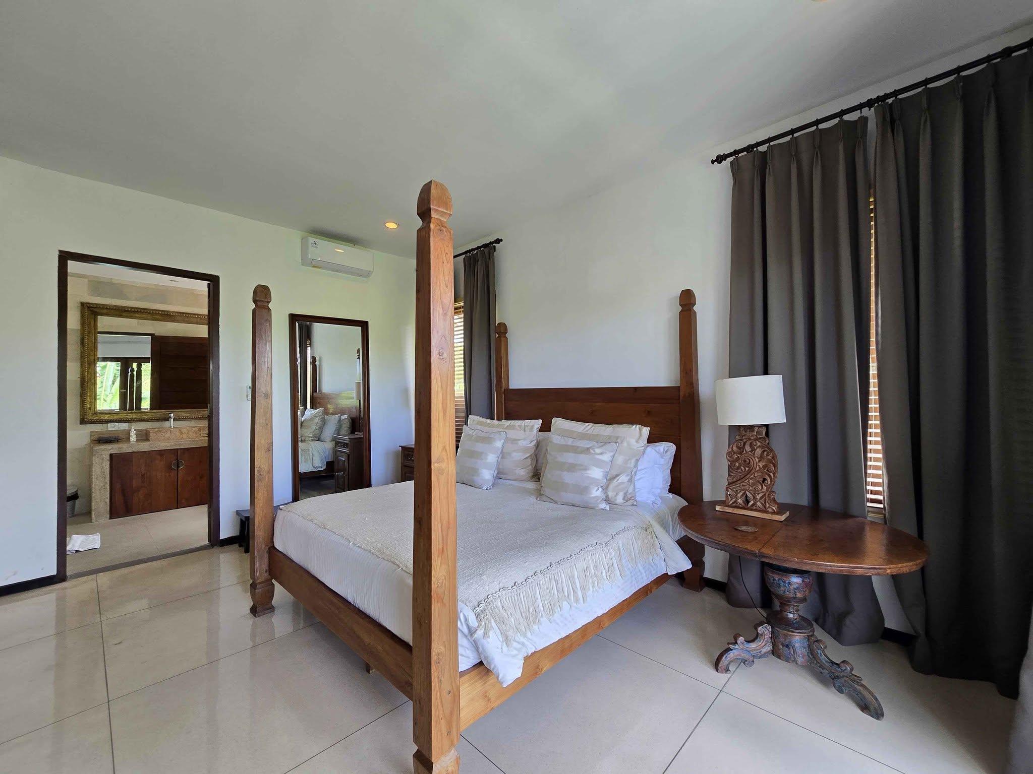 Вилла, 4 спальни