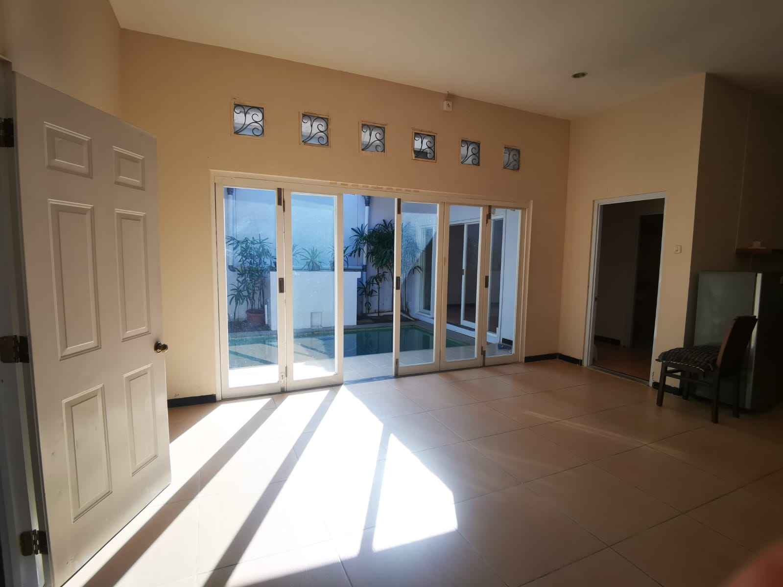 Дом, 3 спальни